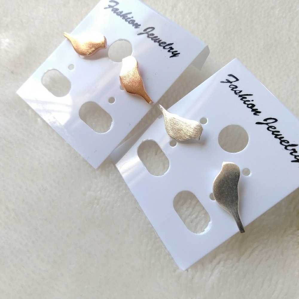 3/$12🌞Stud Earrings - Bird Earrings - Picture 2 of 3